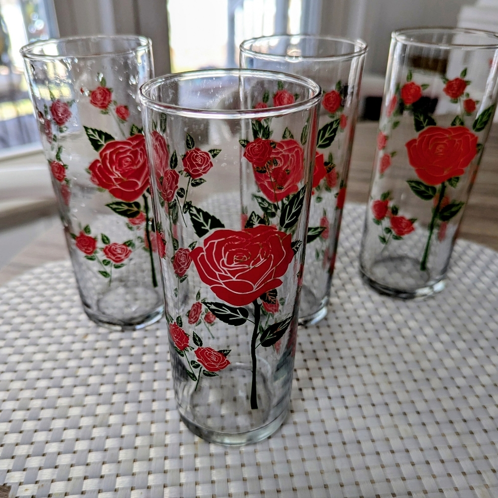 CLEARANCE Set of 4vintage Floral Glass Tumblers. FIRM